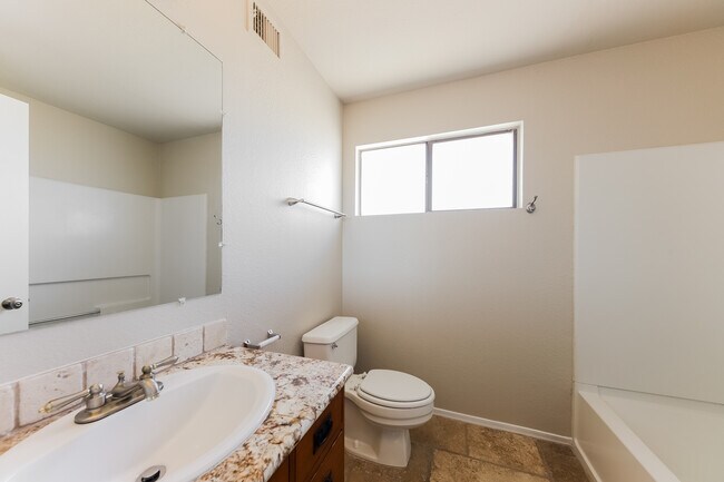 Building Photo - 4710 W Havasupai Dr