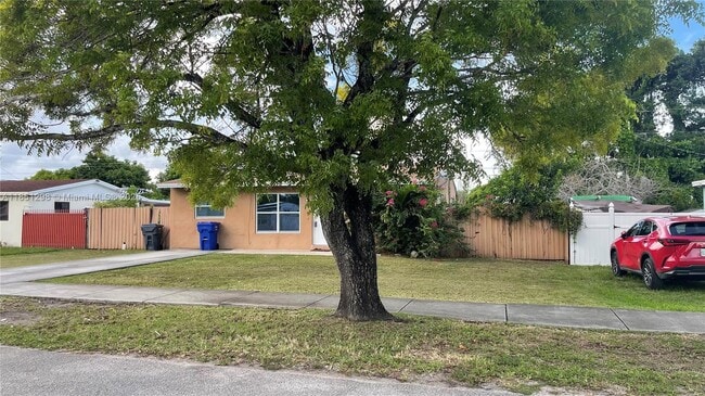 Building Photo - 6205 Rodman St
