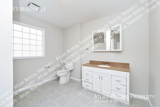 Building Photo - 4483 Middle St