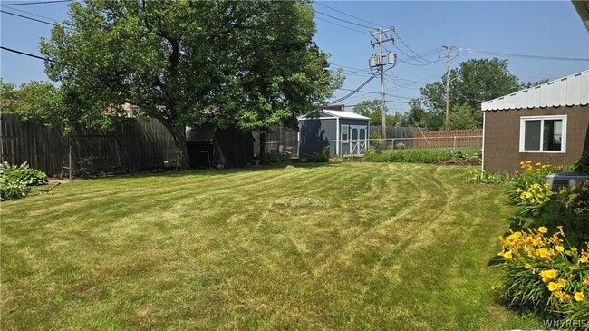 Building Photo - 36 Jamaica Ln