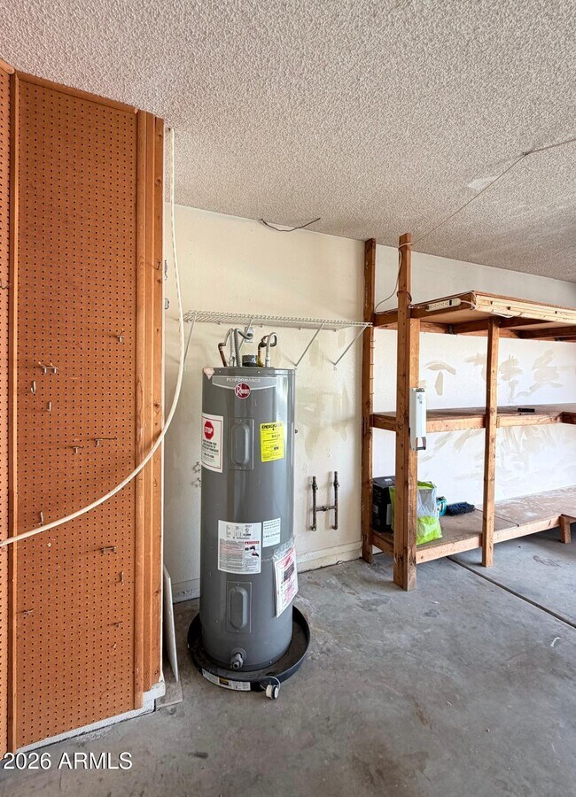 Building Photo - 11815 N 65th Dr