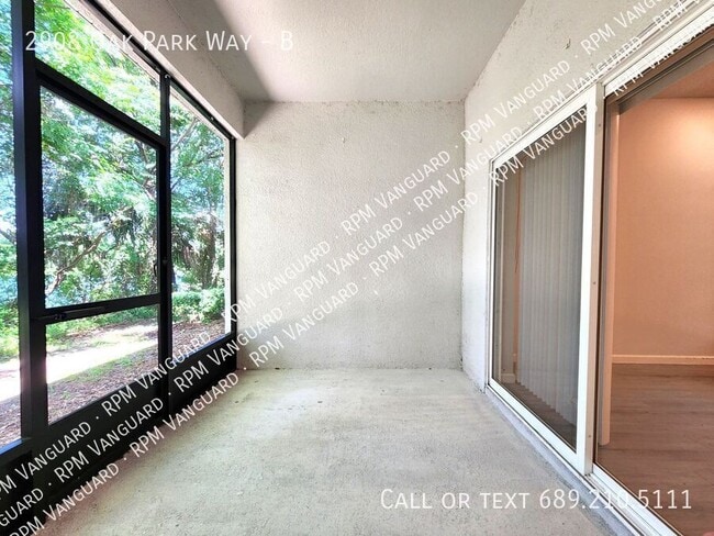Building Photo - 2908 Oak Park Way