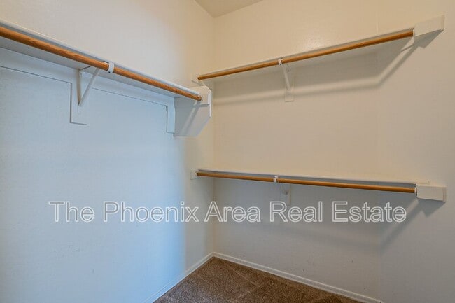 Building Photo - 44299 W Oster Dr