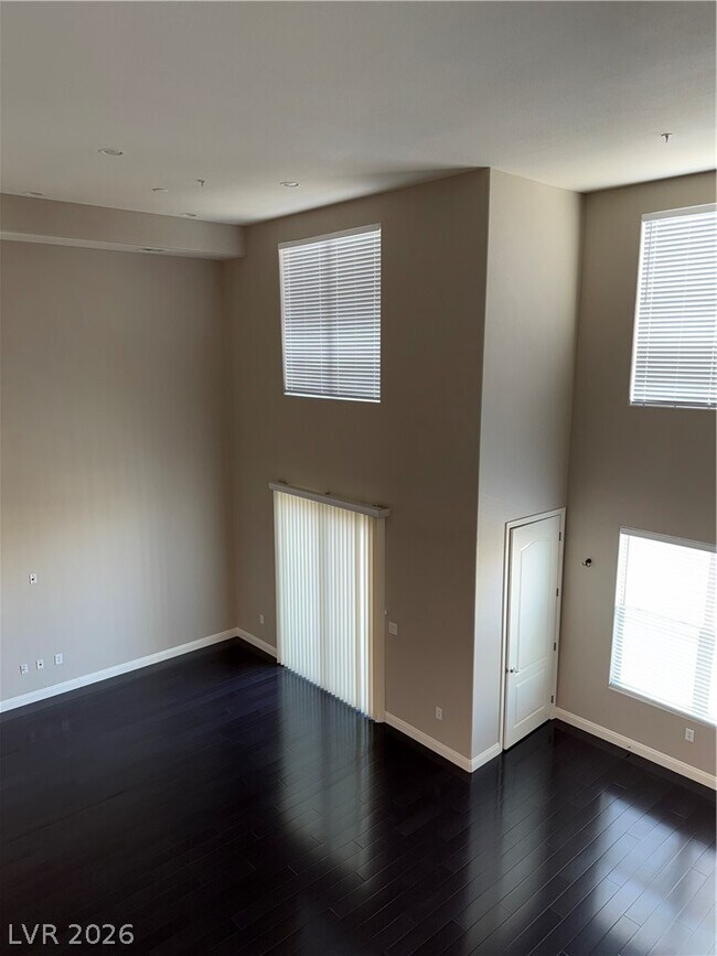 Building Photo - 32 E Serene Ave