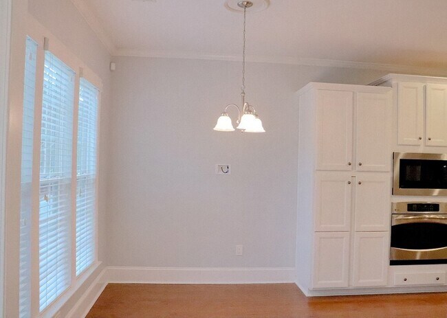 Building Photo - 239 Antebellum Ln