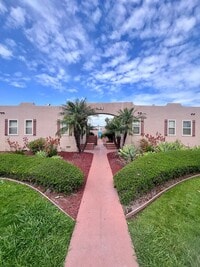 Building Photo - 4326 1/2 SWIFT AVENUE-
