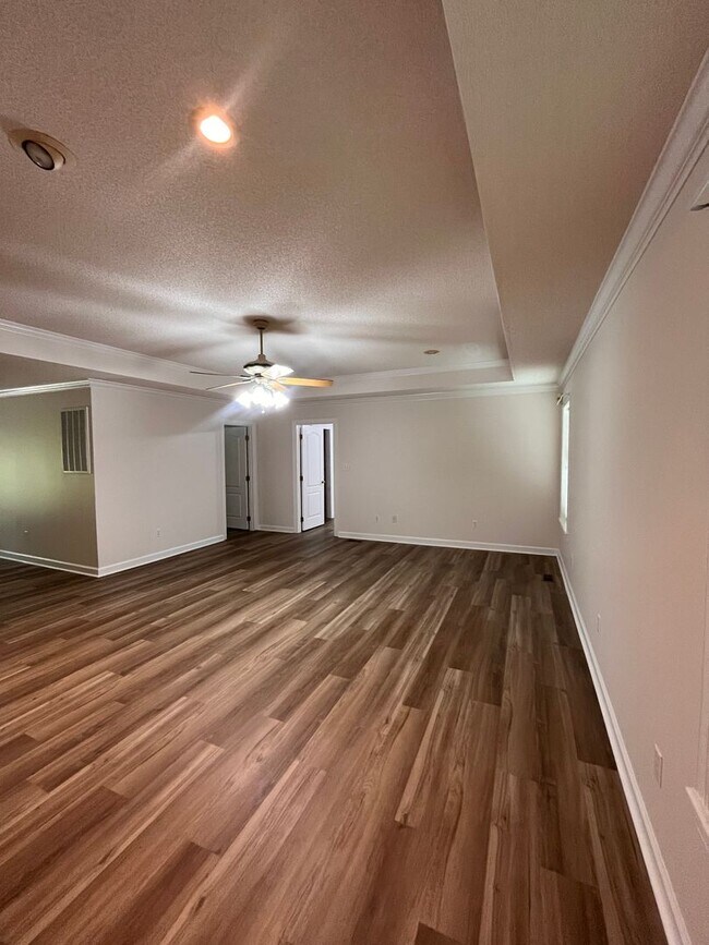Building Photo - North Lowndes County Home