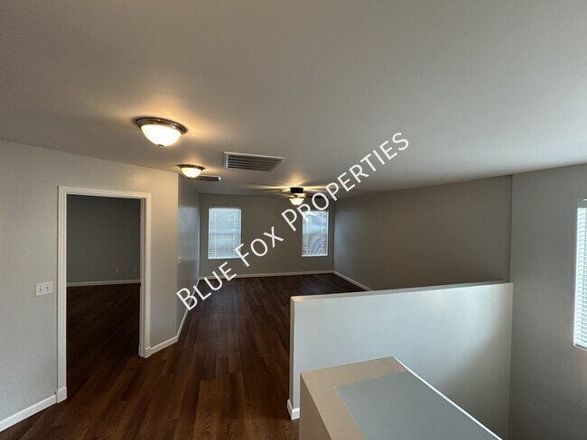 Building Photo - 10066 N Blue Crossing Way