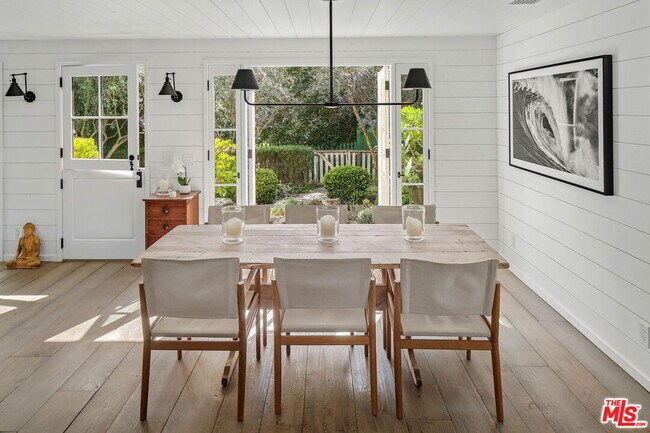 Building Photo - 821 Nowita Pl