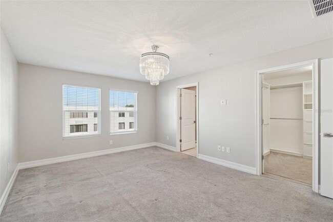 Building Photo - 4921 W Paul Ave