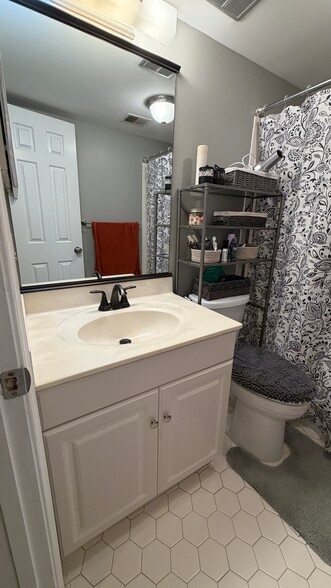 Building Photo - 4609 Luxberry Dr