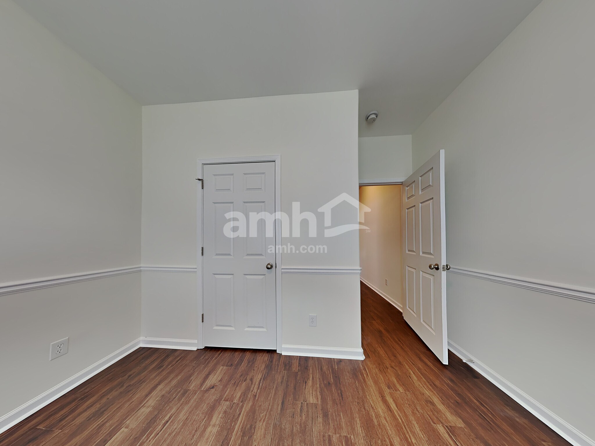 Building Photo - 161 Willow Point Cir