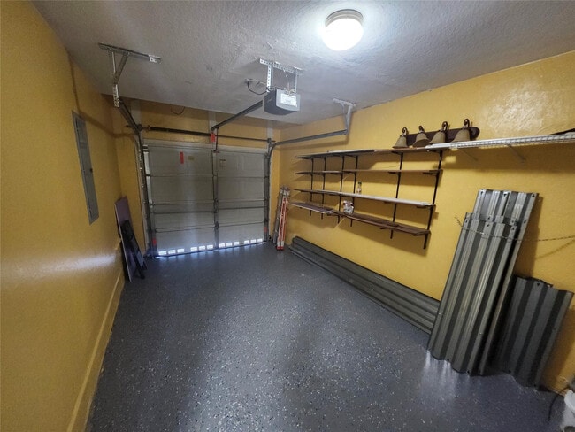 Building Photo - 8722 SW 21st Ct