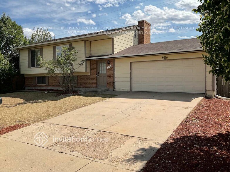Primary Photo - 1849 S Salida Cir