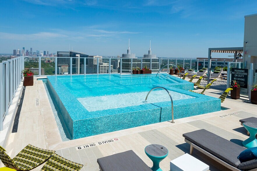 Building Photo - 7865 Travis St