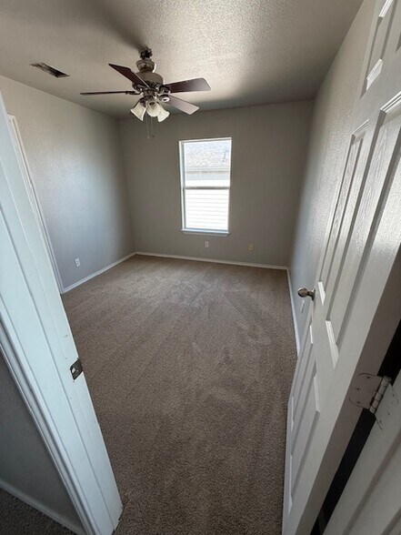 Building Photo - 725 Claremont Pky
