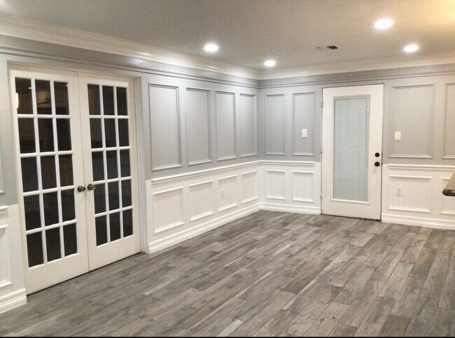 Building Photo - 15447 Avenue C