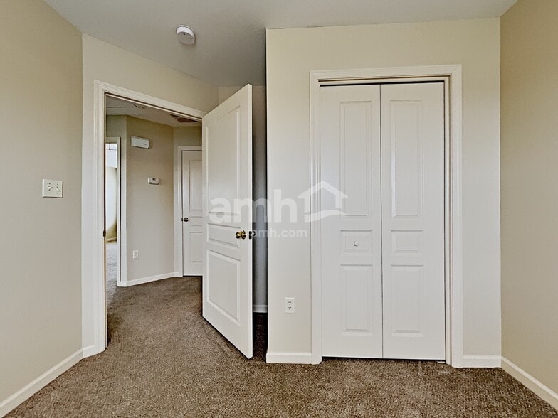 Building Photo - 1523 Bailey Park Ln