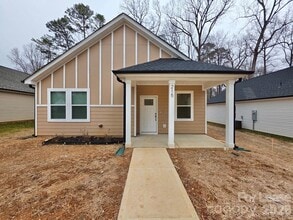 Building Photo - 215 Division Ave