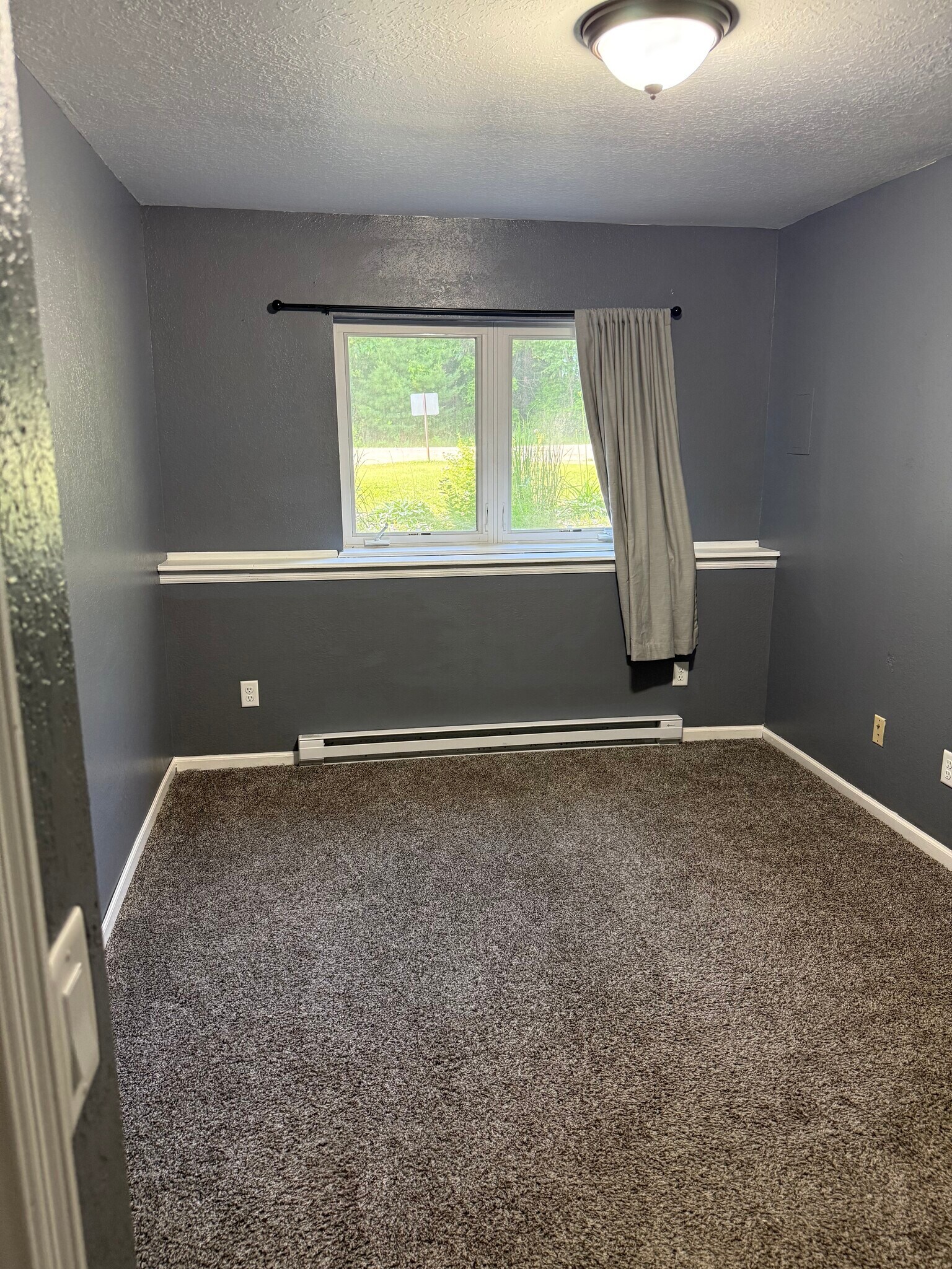 Building Photo - W6527 Woodhaven Cir