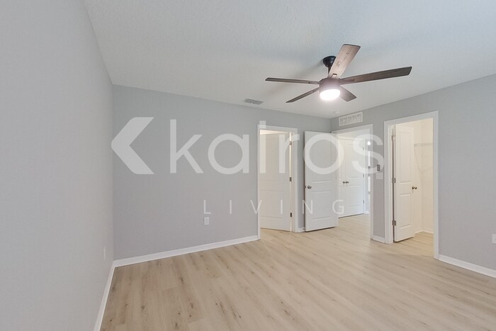 Building Photo - 8833 N Vienna Dr