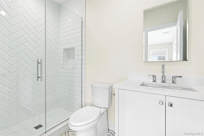 Building Photo - 165 Oneck Ln