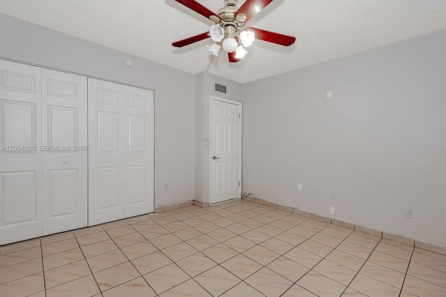 Building Photo - 740 NW 105th Pl