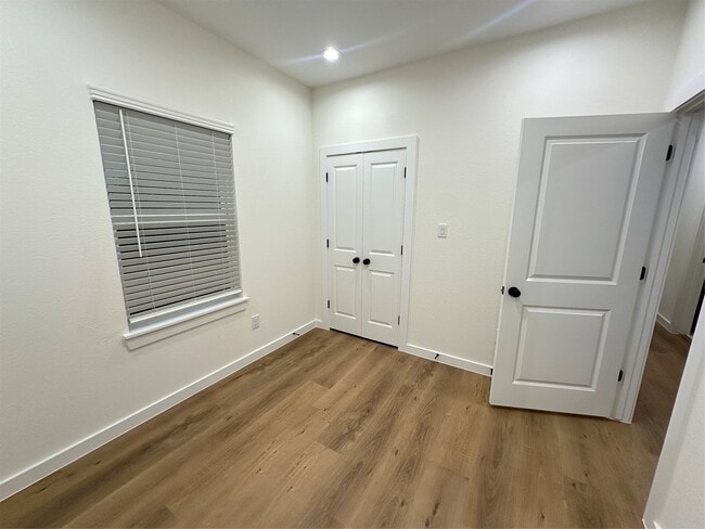 Building Photo - 6004 Bacher St