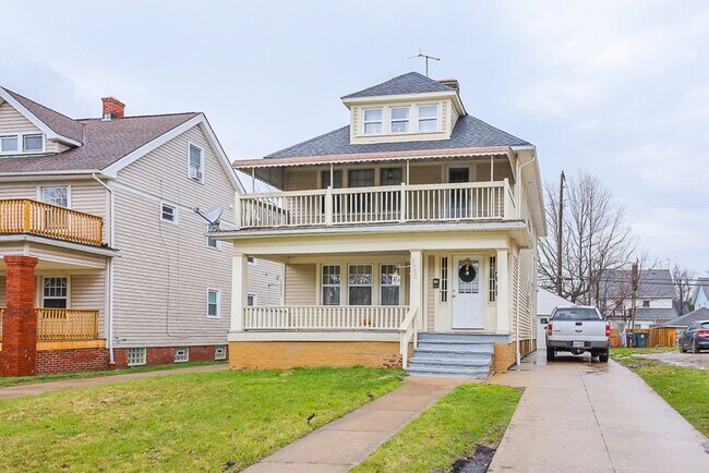 Building Photo - 3333 Desota Ave
