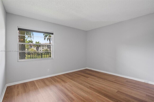 Building Photo - 12900 SW 13th St