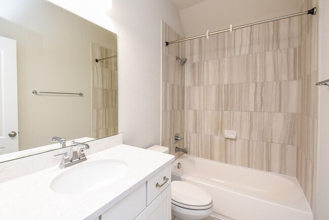 Building Photo - 4355 Thornapple Hills Ct