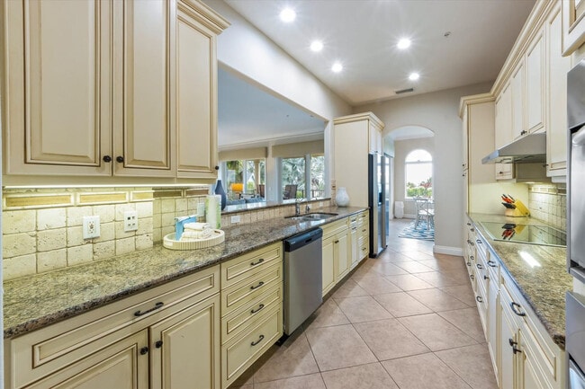 Building Photo - 7310 Gulf Dr