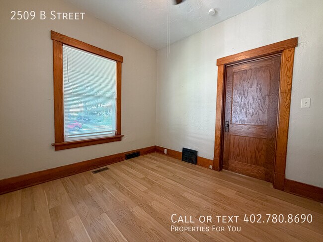 Building Photo - 2509 B St