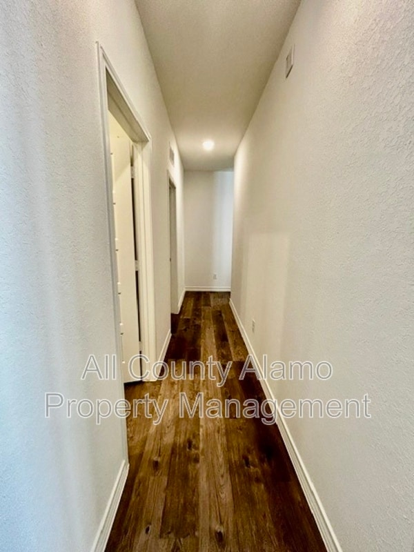 Building Photo - 4153 Bermuda Ln