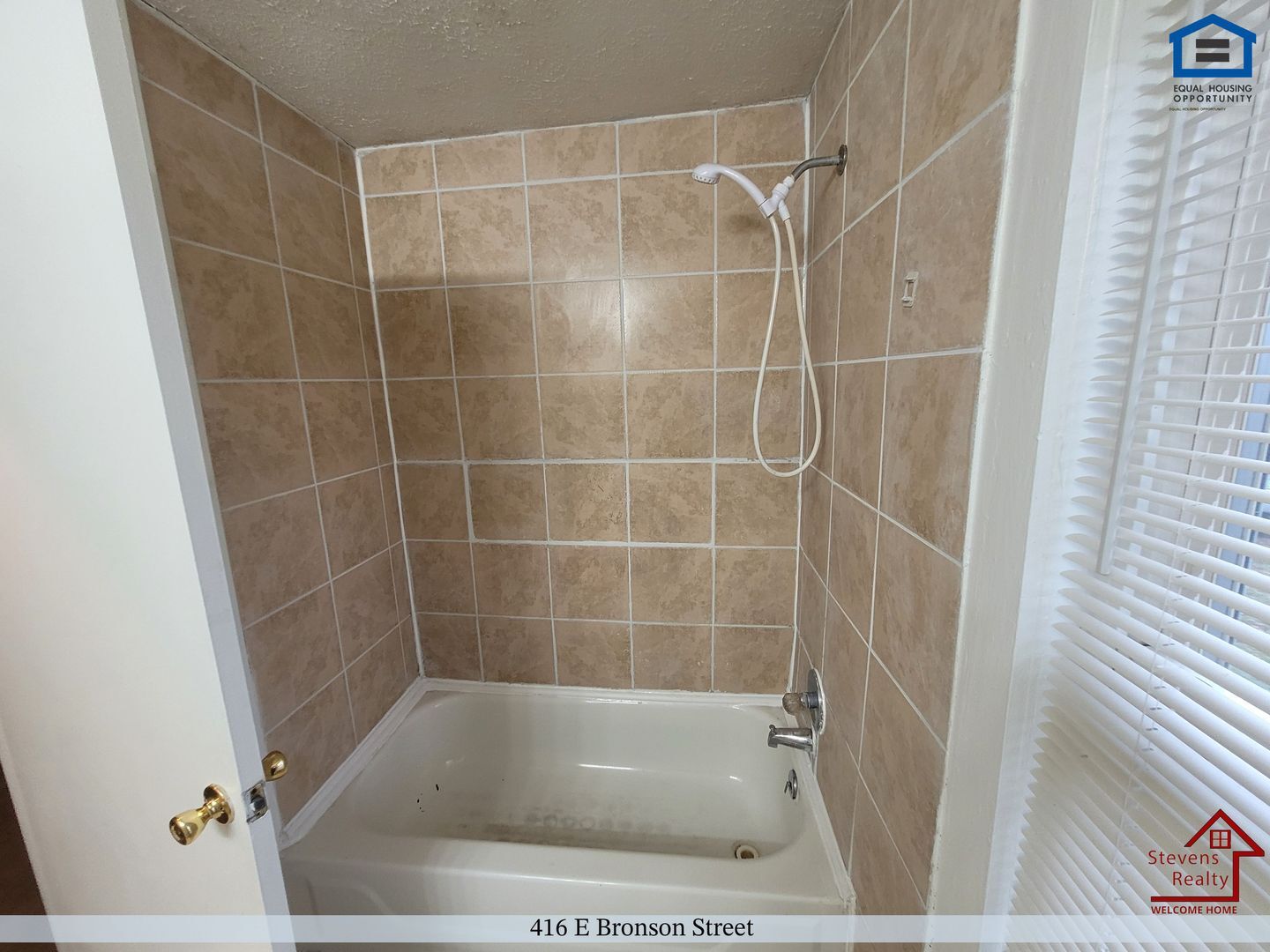 Building Photo - 416 E Bronson St