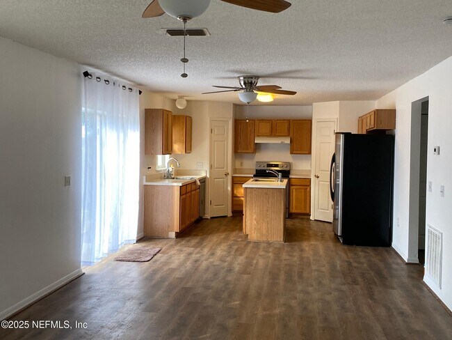 Building Photo - 7086 Shady Pine Ct