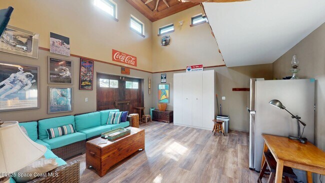 Building Photo - 275 Bonita Dr