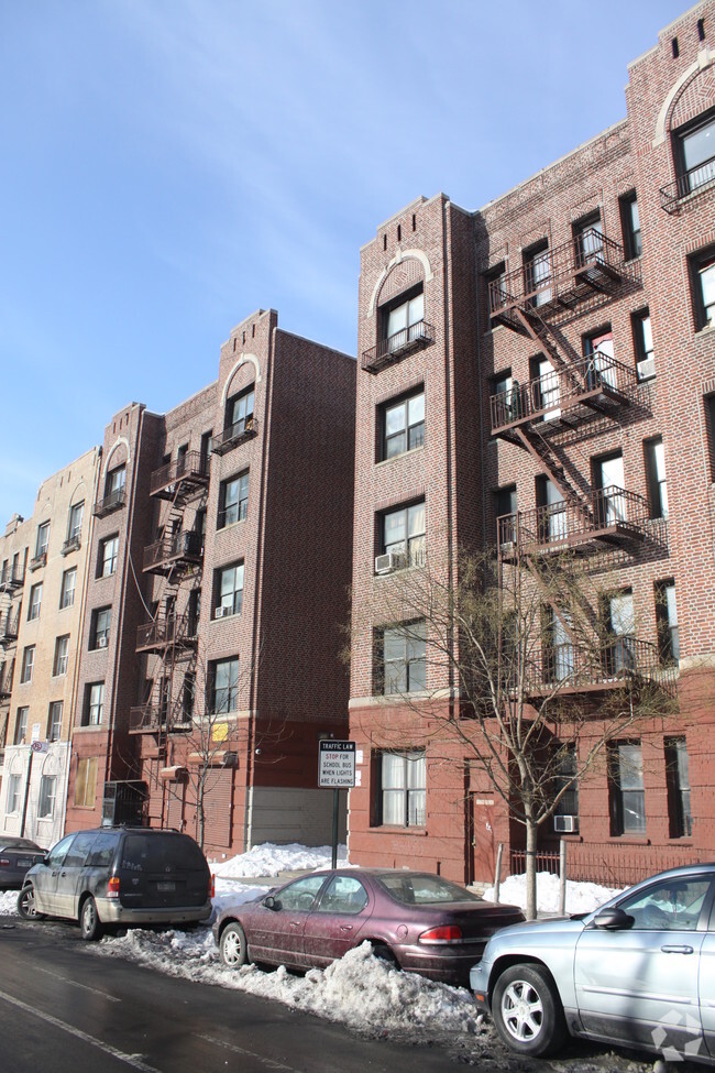 Building Photo - 1055 Grand Concourse