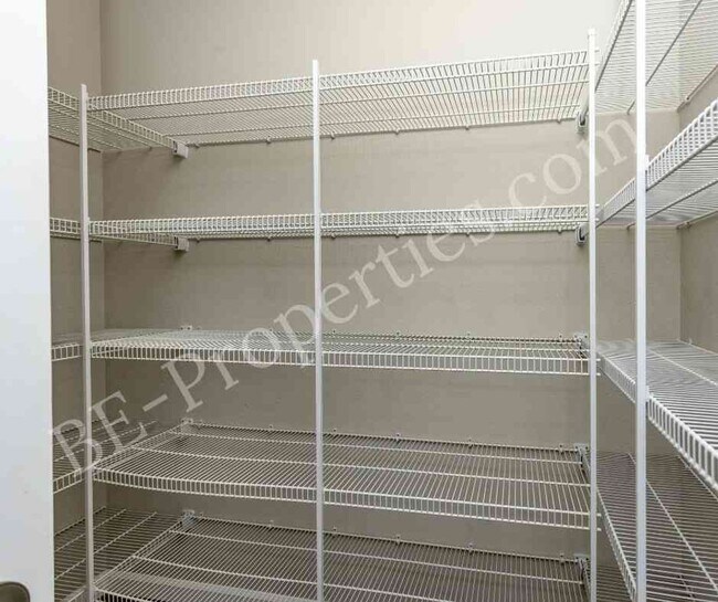 Building Photo - Tehaleh Home