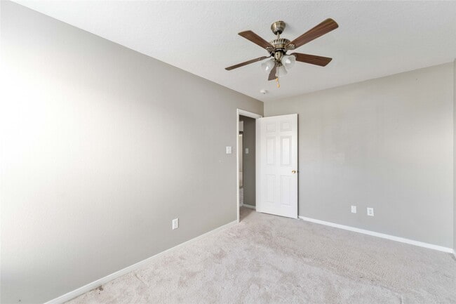 Building Photo - 12106 Landsdown Ridge Way