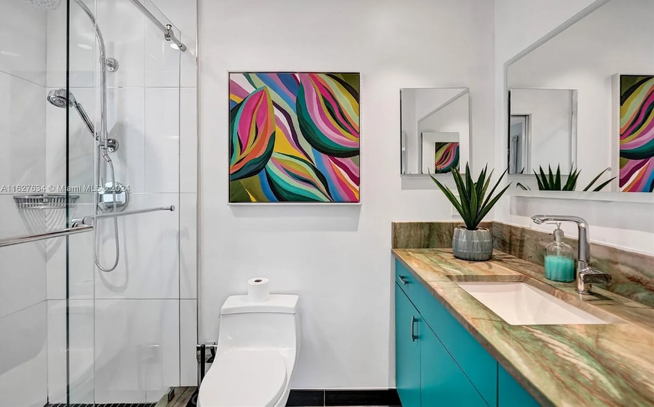 Building Photo - 1001 NE 17th Ct