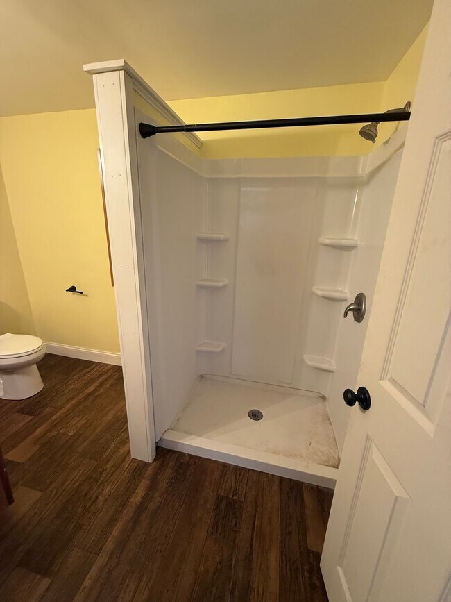 Building Photo - 3185 Spring Rd