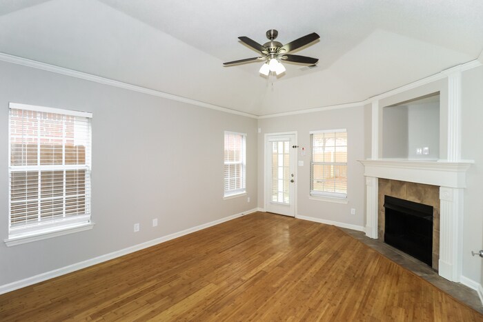 Building Photo - 10092 Cross Ridge Rd