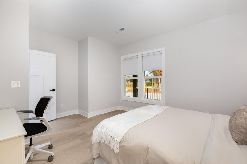 Building Photo - 607 Kenmore Ave