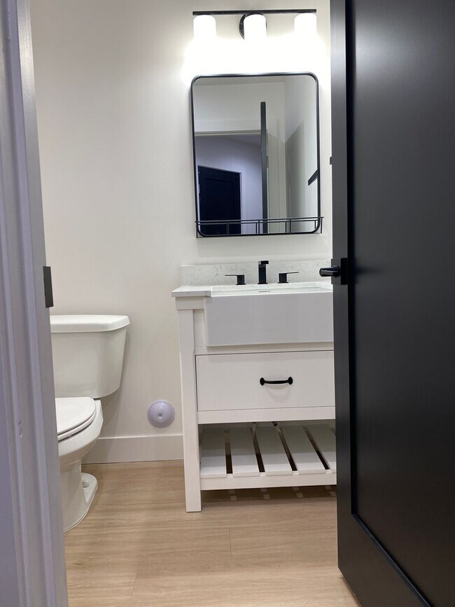 Building Photo - 3 bedroom / 2.5 bath with garage - Driggs ...