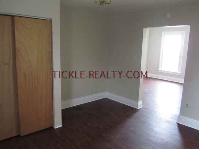 Building Photo - 11 Lafayette Pl