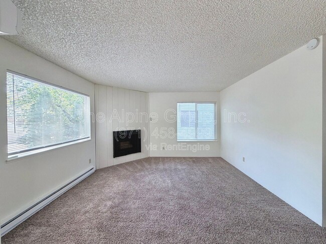 Building Photo - 13325 SW 17th St