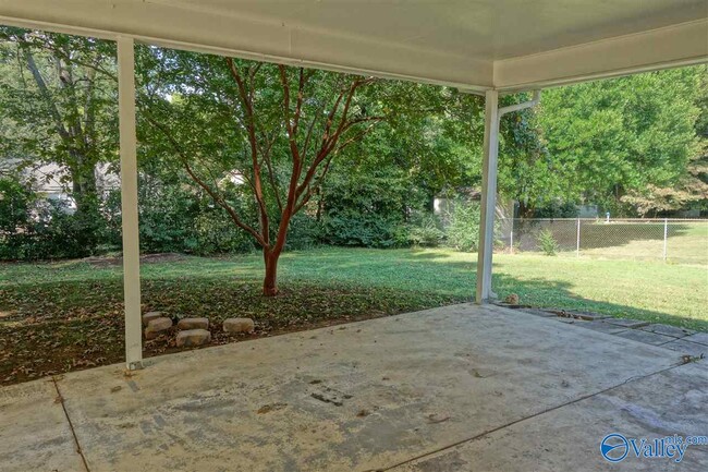 Building Photo - 5300 Whitesburg Dr