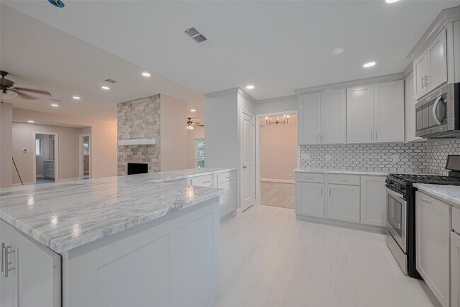 Building Photo - 8314 Burning Hills Dr