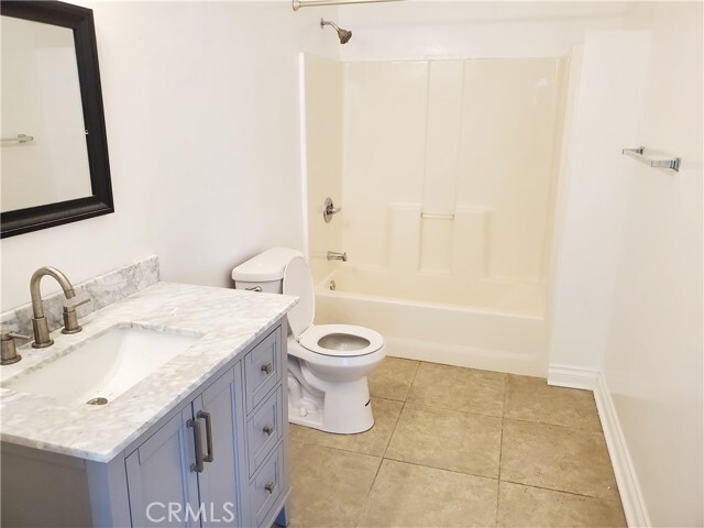 Building Photo - 1402 N San Remo Dr